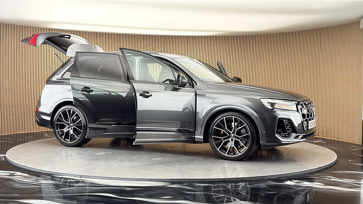 More views of Audi SQ7