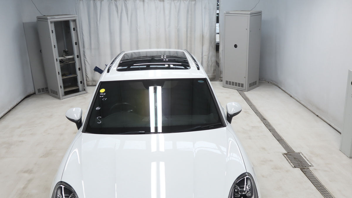 Porsche Cayenne Image 7
