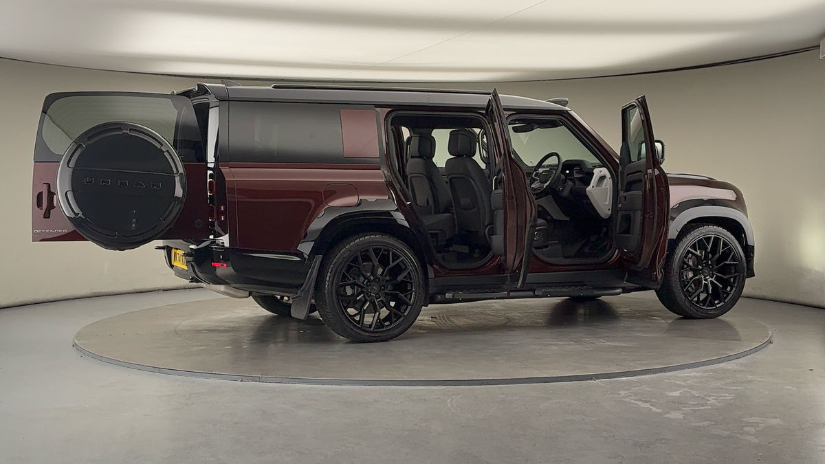 More views of Land Rover Defender 130