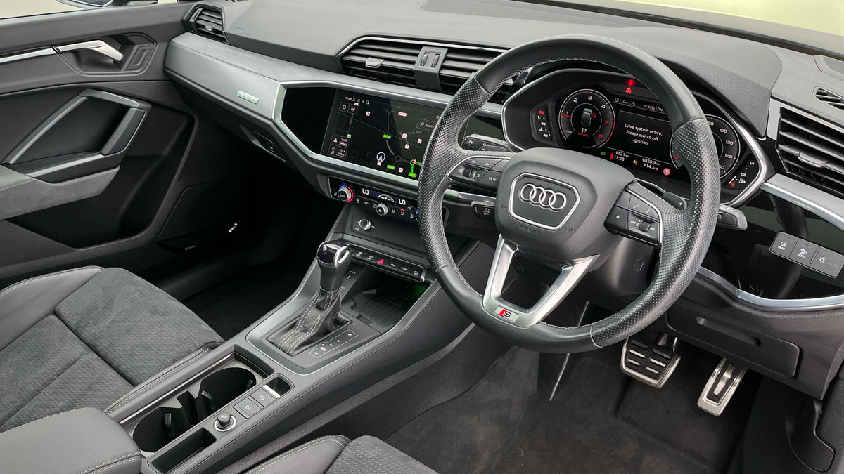 Audi Q3 Image 5