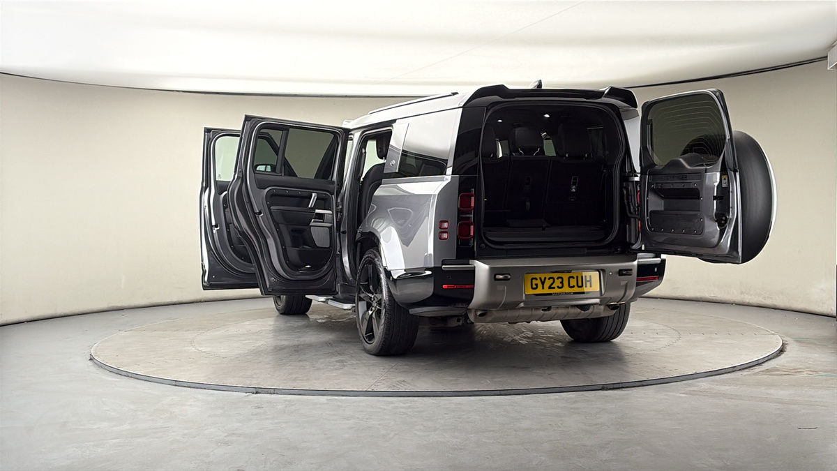 More views of Land Rover Defender 130