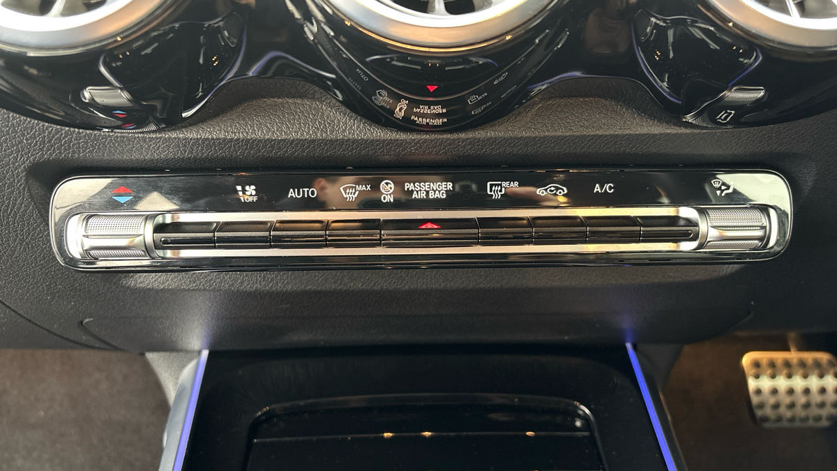 Mercedes-Benz GLB Image 6