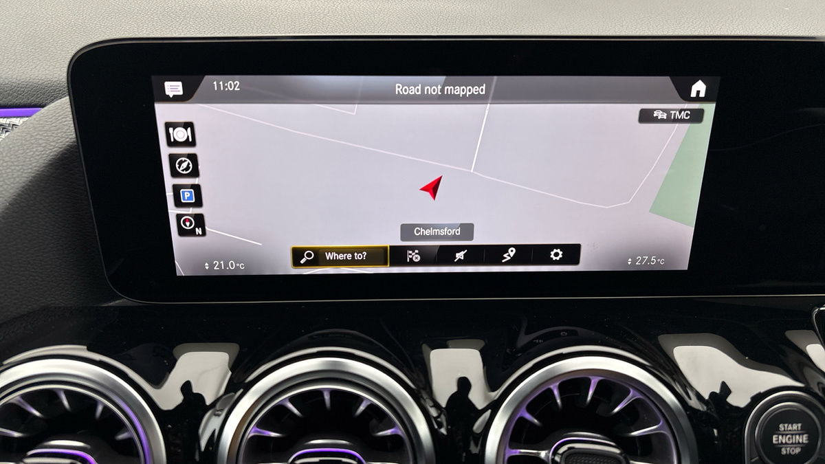 Mercedes-Benz GLA Image 17