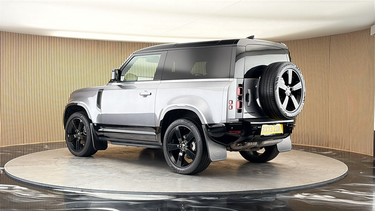 More views of Land Rover Defender 90