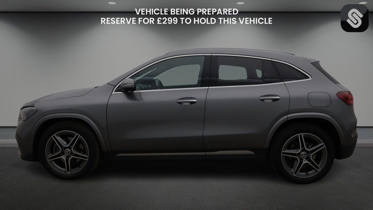 Mercedes-Benz GLA Image 6