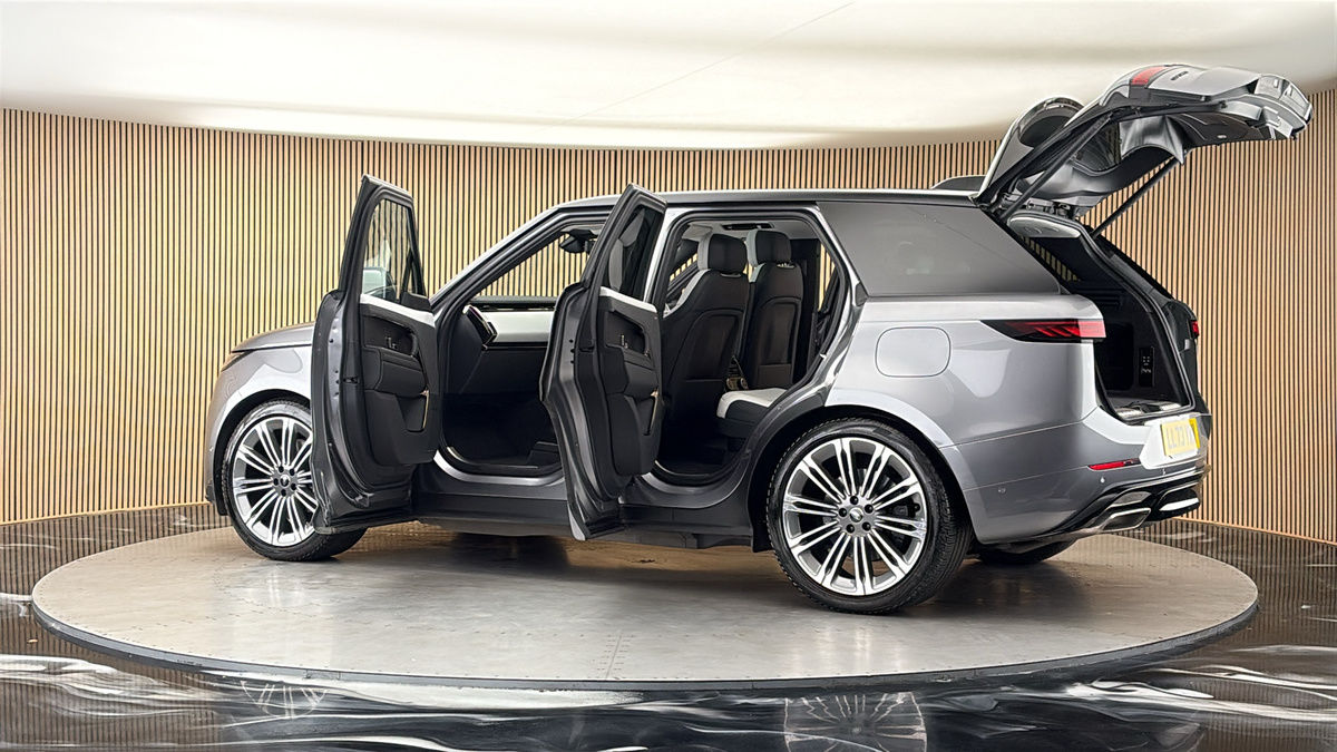 More views of Land Rover Range Rover Sport