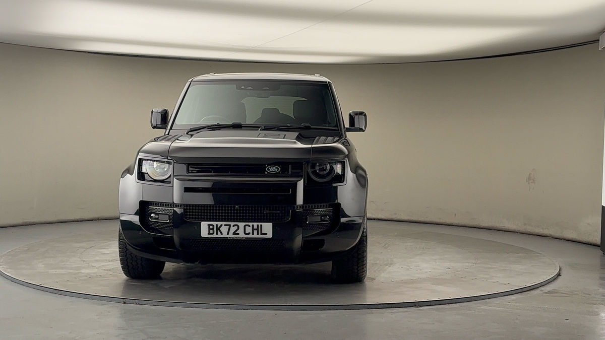 Land Rover Defender 110 Image 3