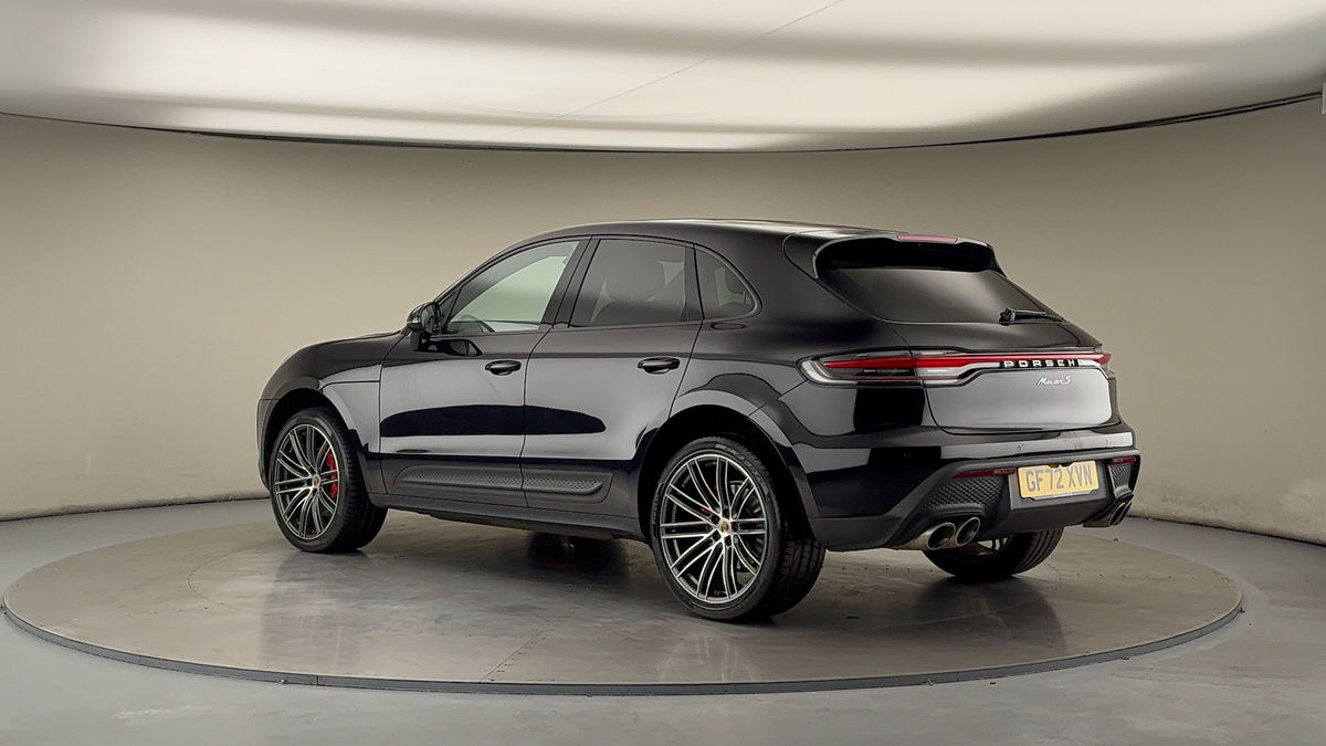 More views of Porsche Macan