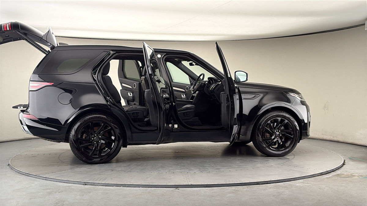 More views of Land Rover Discovery