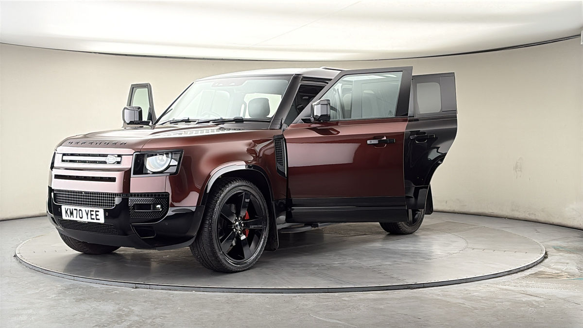 More views of Land Rover Defender 110