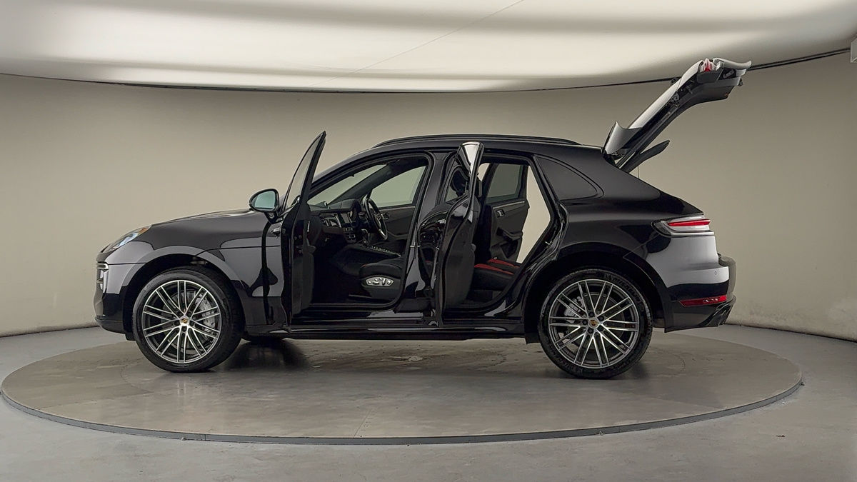 More views of Porsche Macan