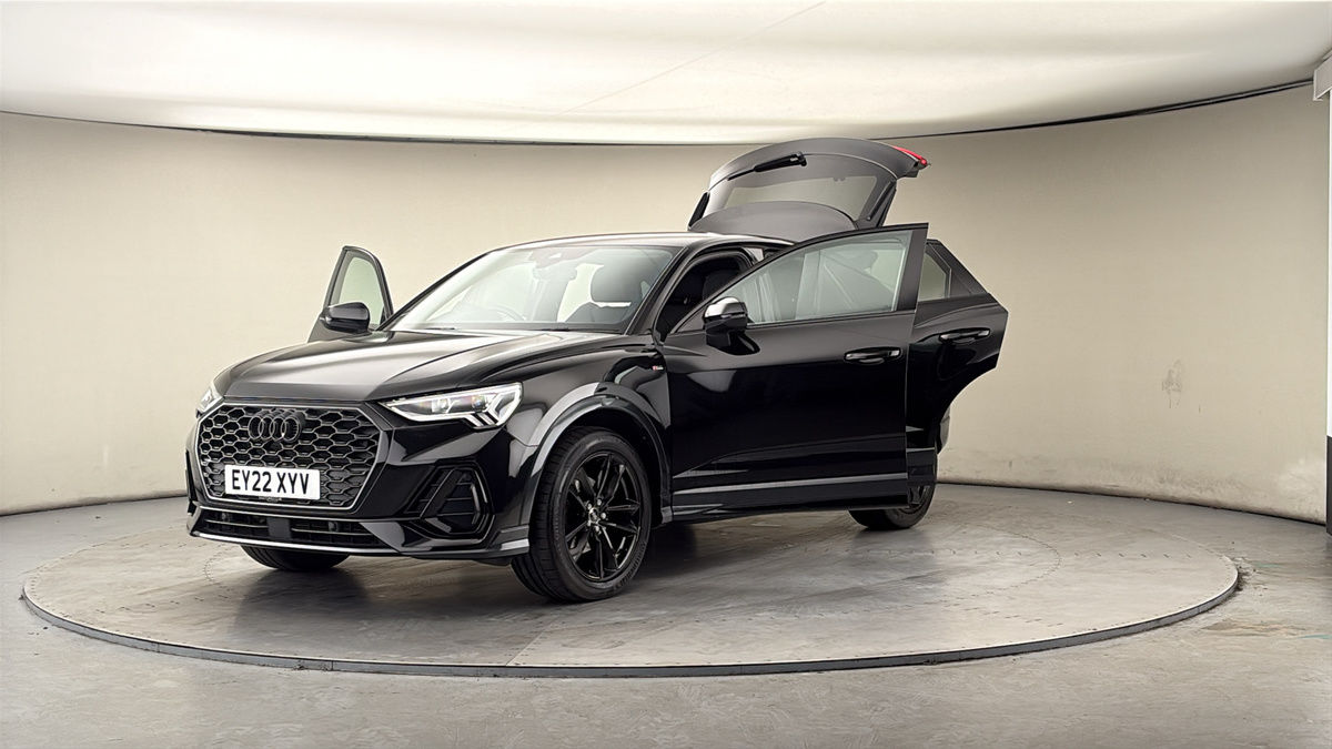 More views of Audi Q3