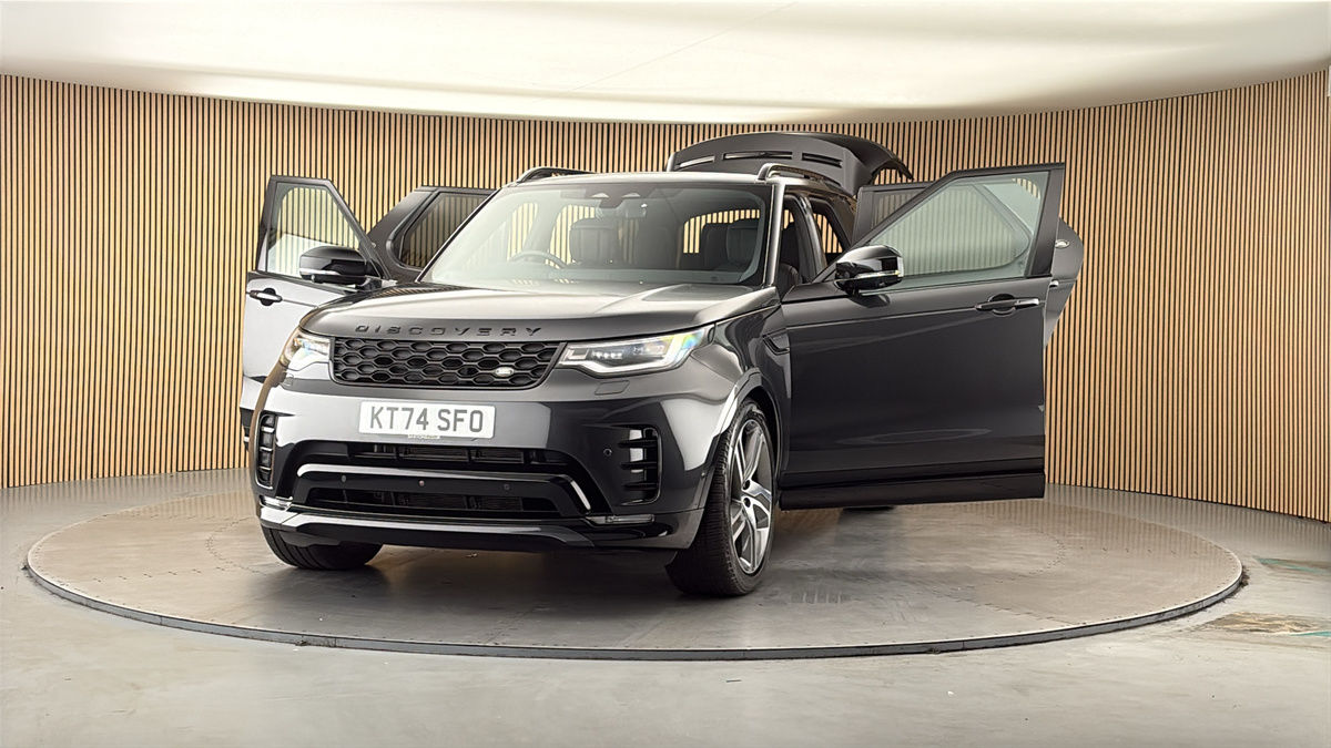 More views of Land Rover Discovery