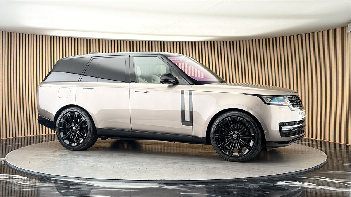 More views of Land Rover Range Rover