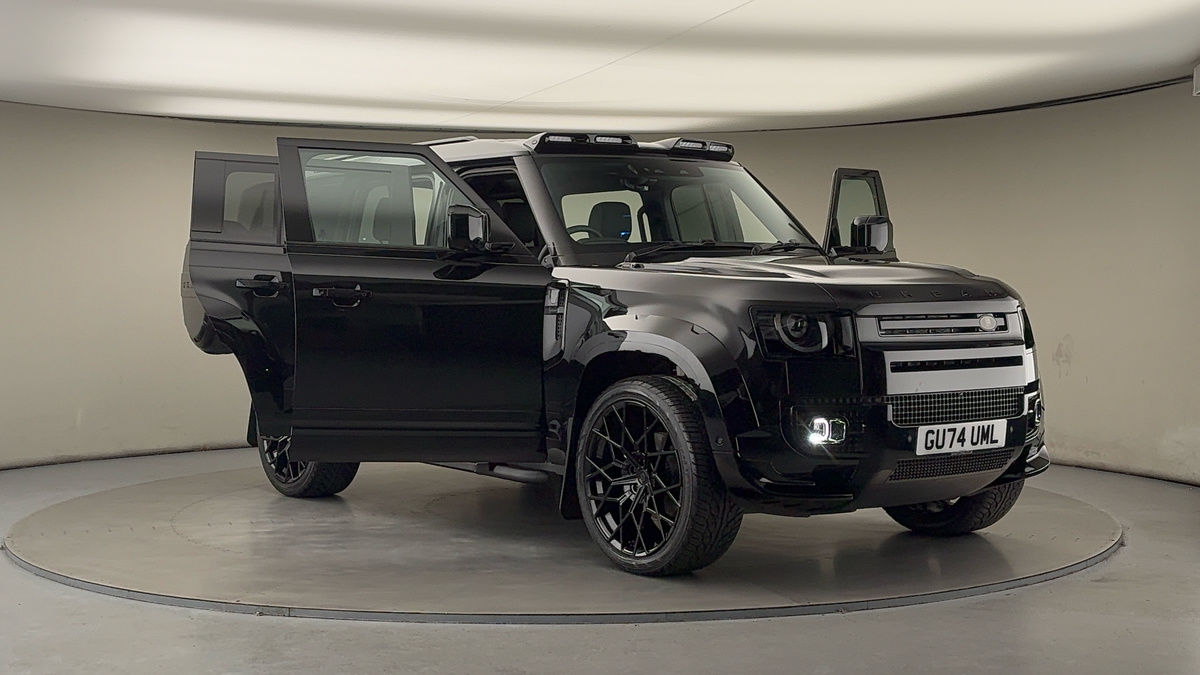 More views of Land Rover Defender 110