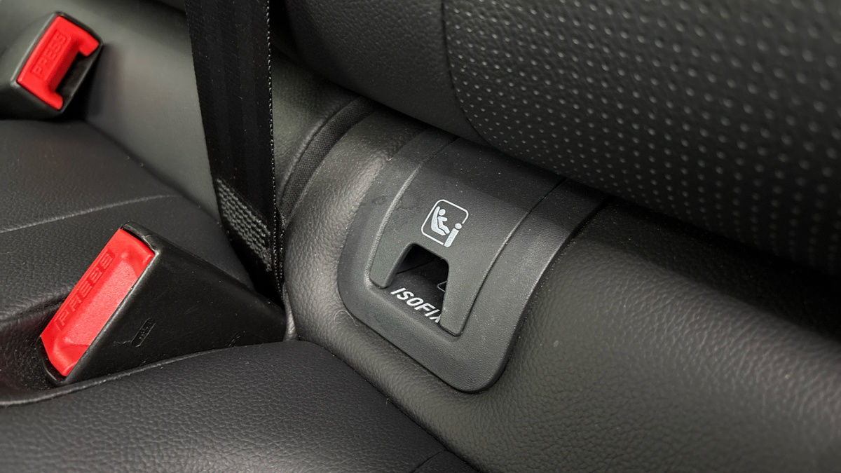 Jaguar E-PACE Image 6