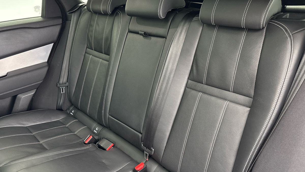 Land Rover Range Rover Velar Image 8