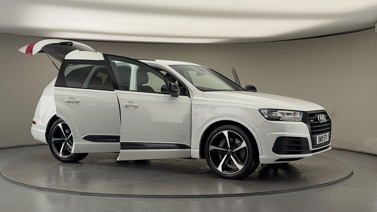 More views of Audi Q7