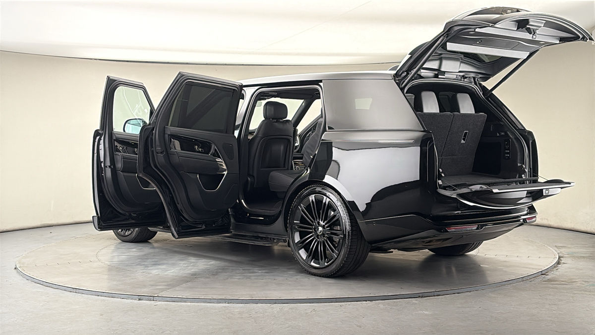 More views of Land Rover Range Rover