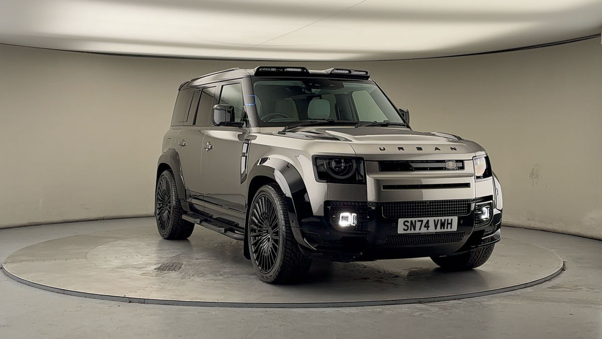 More views of Land Rover Defender 110