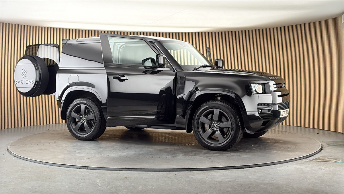 More views of Land Rover Defender 90