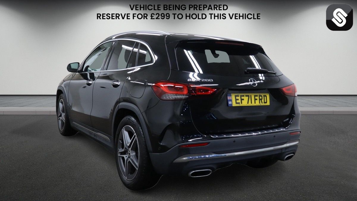 Mercedes-Benz GLA Image 3