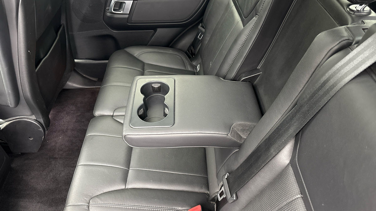 Land Rover Discovery Image 9