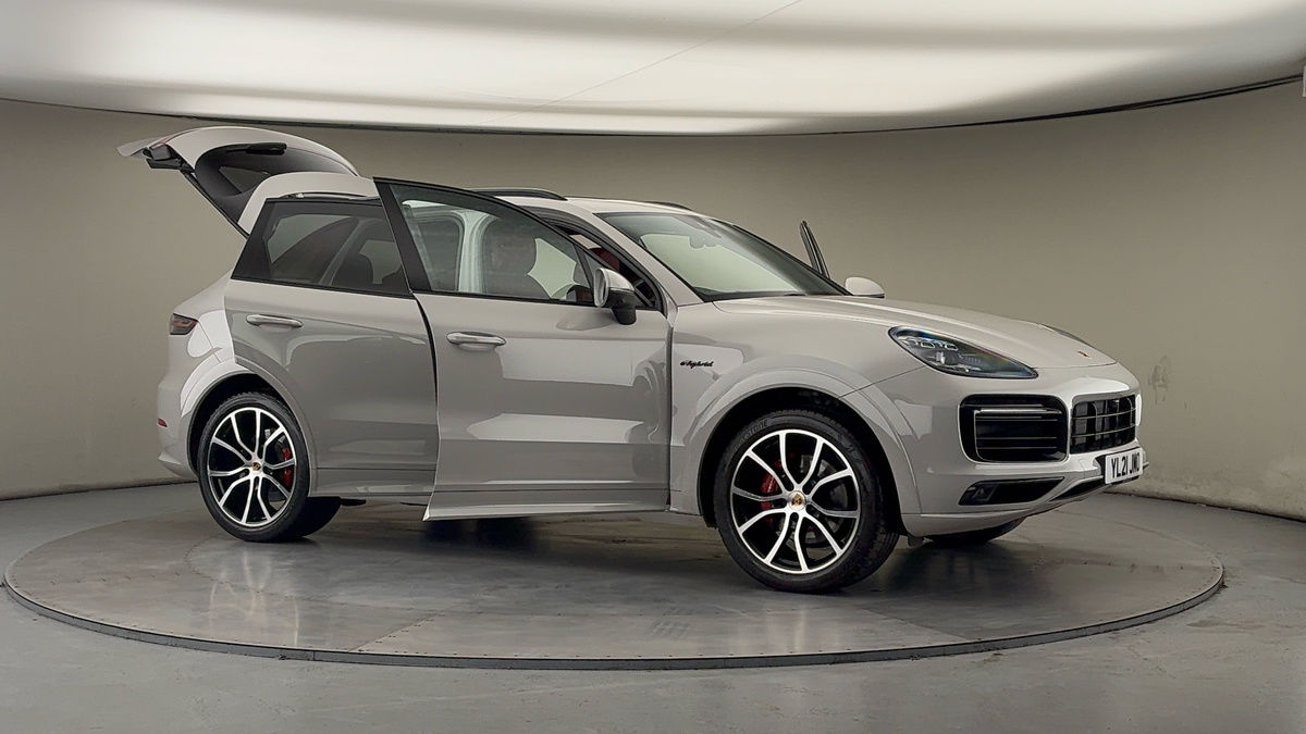 More views of Porsche Cayenne