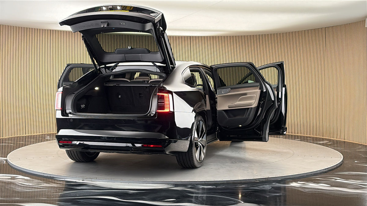 More views of Volvo ES90