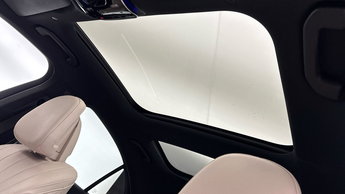 Mercedes-Benz E Class Image 6