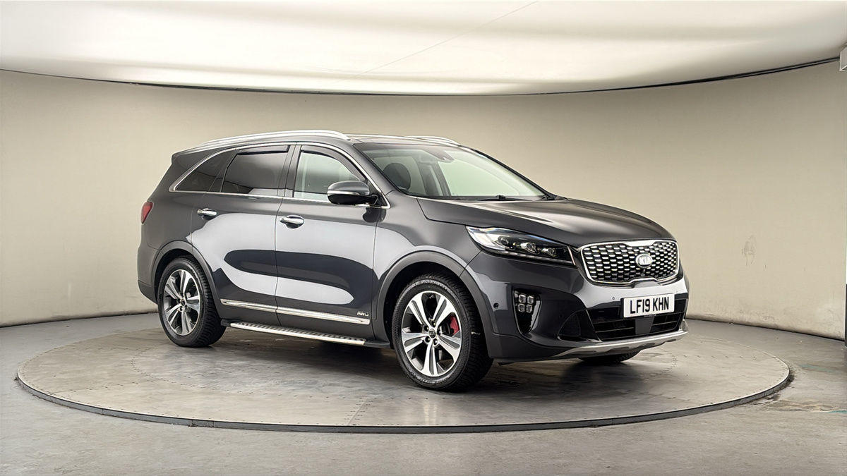 More views of Kia Sorento