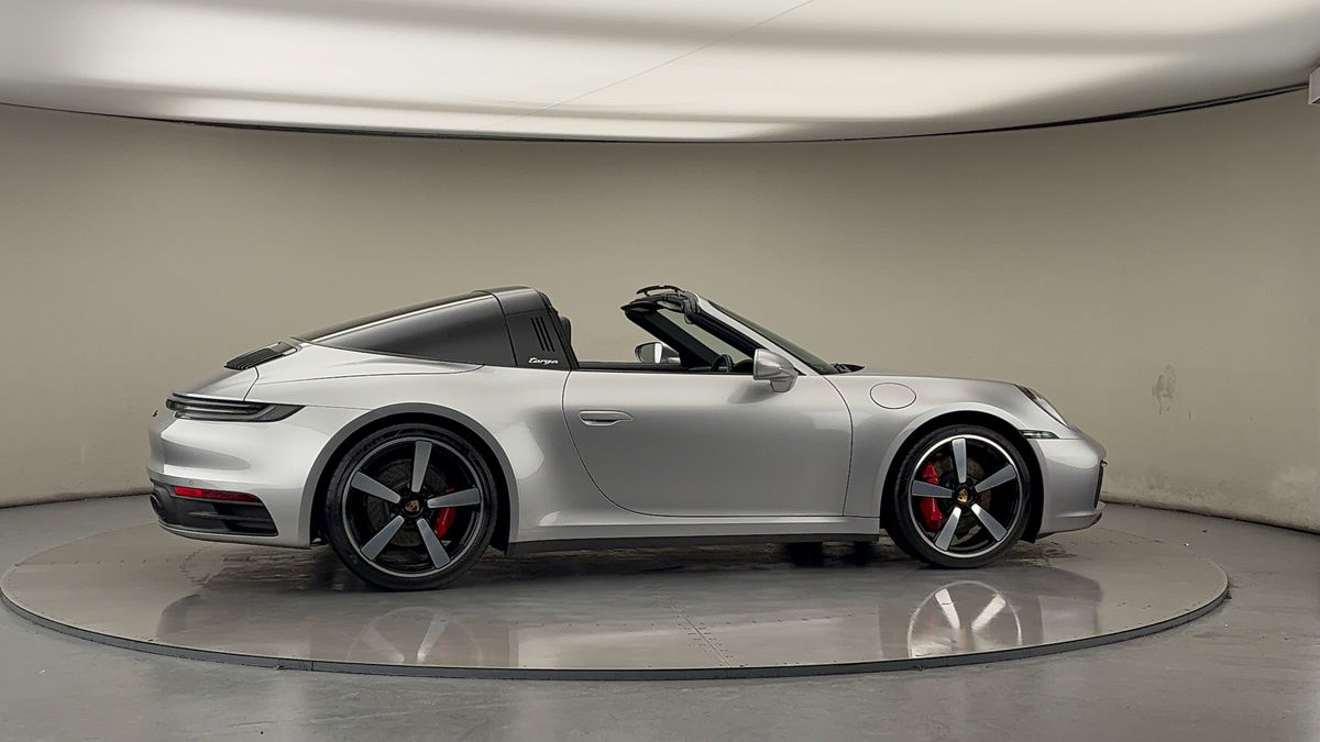 More views of Porsche 911