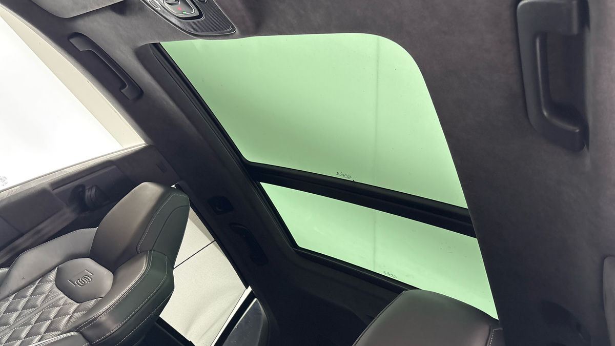 Audi SQ8 Image 6