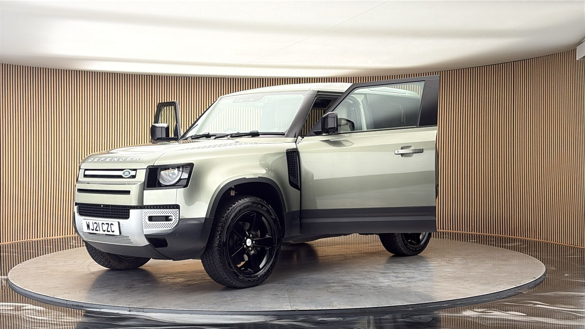 Land Rover Defender 90 Image 22