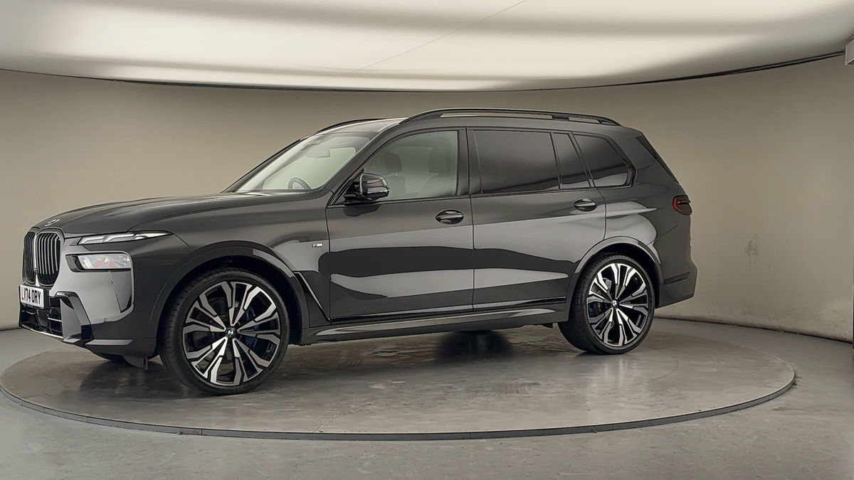 More views of BMW X7