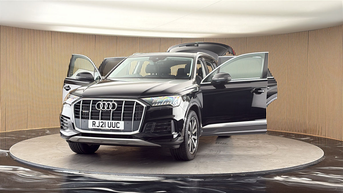 More views of Audi Q7