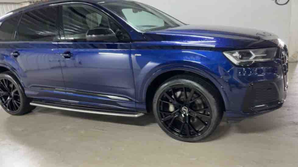 More views of Audi Q7