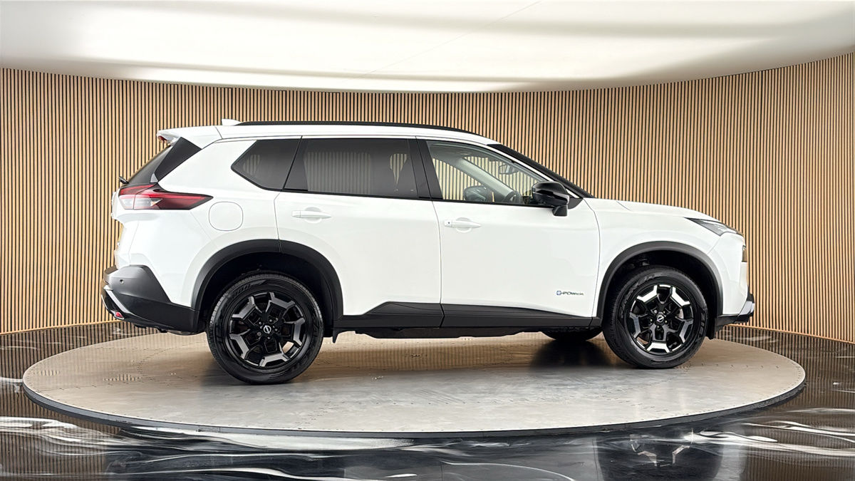 More views of Nissan X-Trail