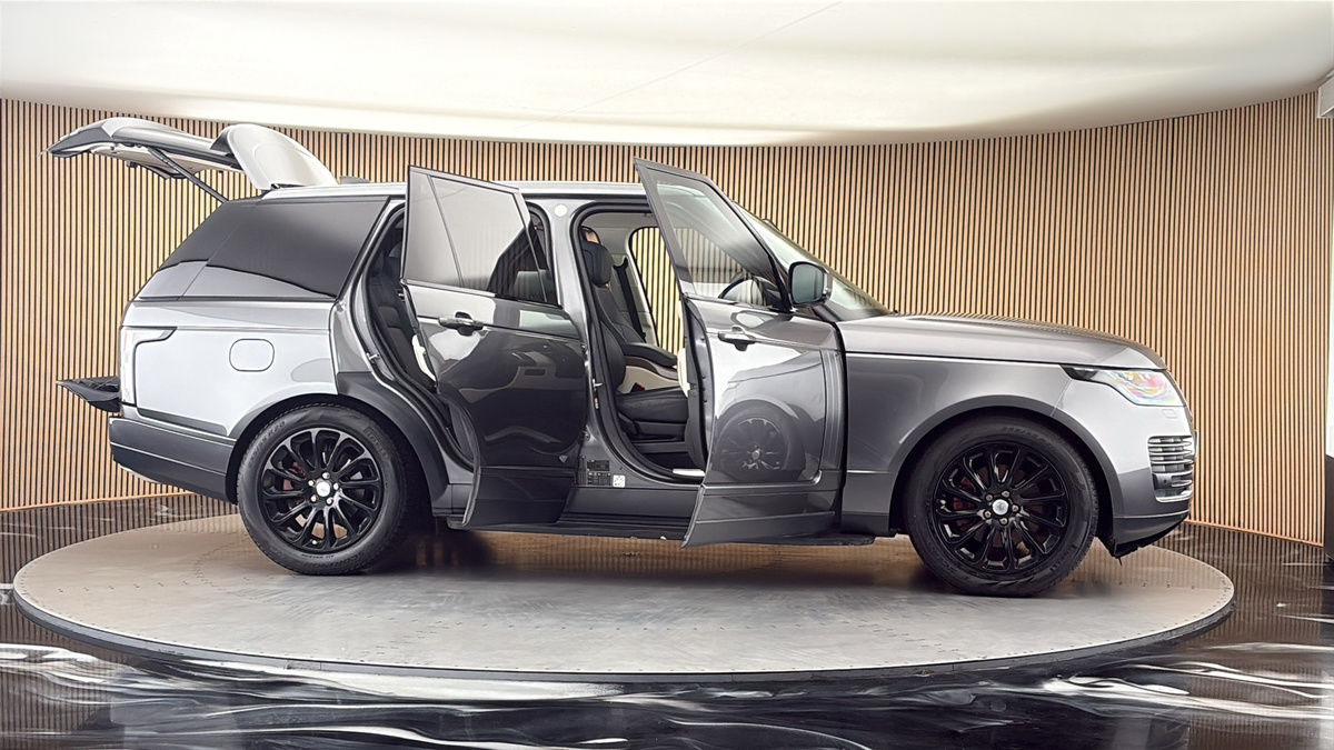 More views of Land Rover Range Rover