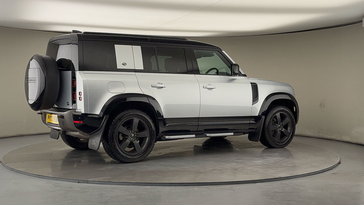 More views of Land Rover Defender 110