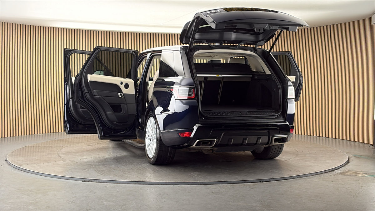 More views of Land Rover Range Rover Sport