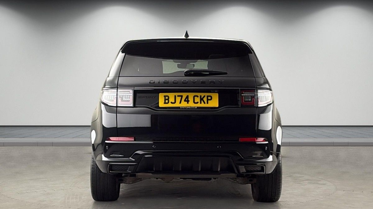 Land Rover Discovery Sport Image 4