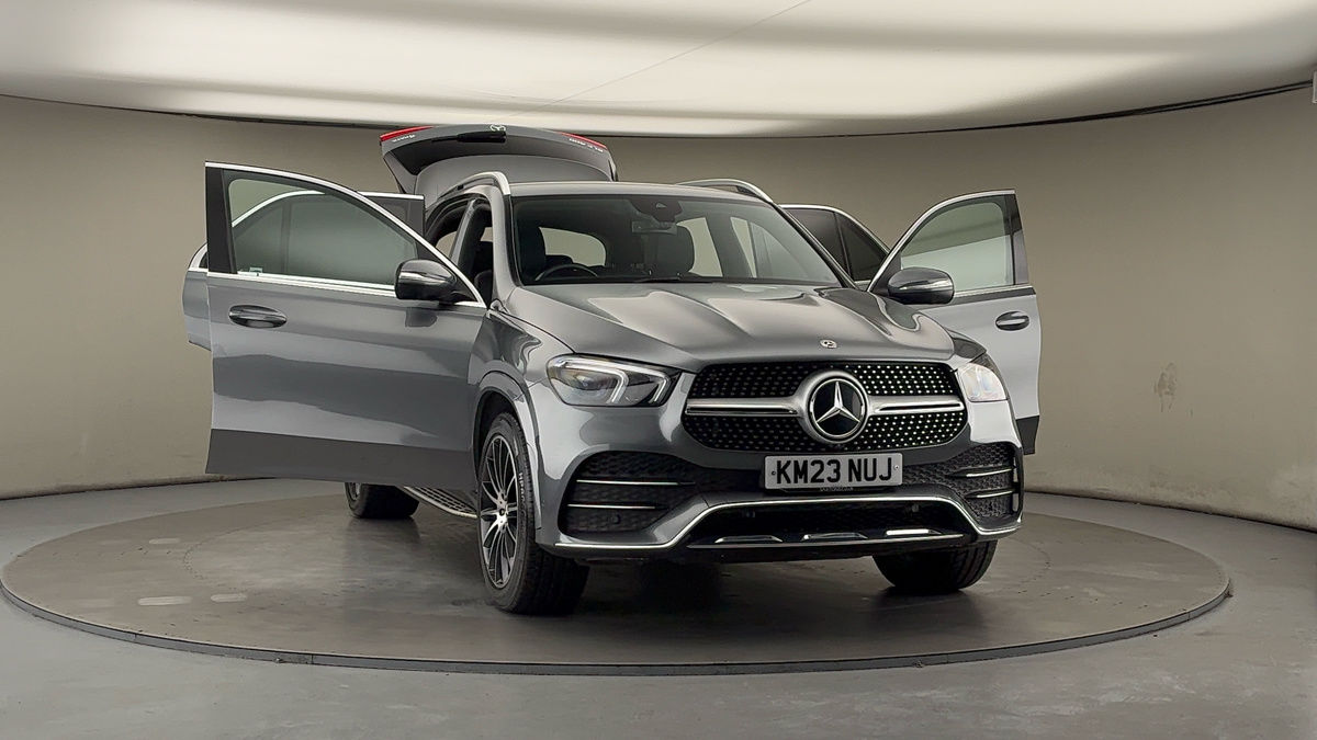 More views of Mercedes-Benz GLE