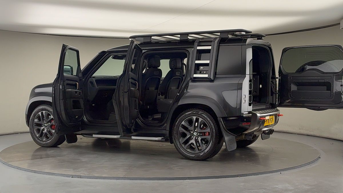 More views of Land Rover Defender 110