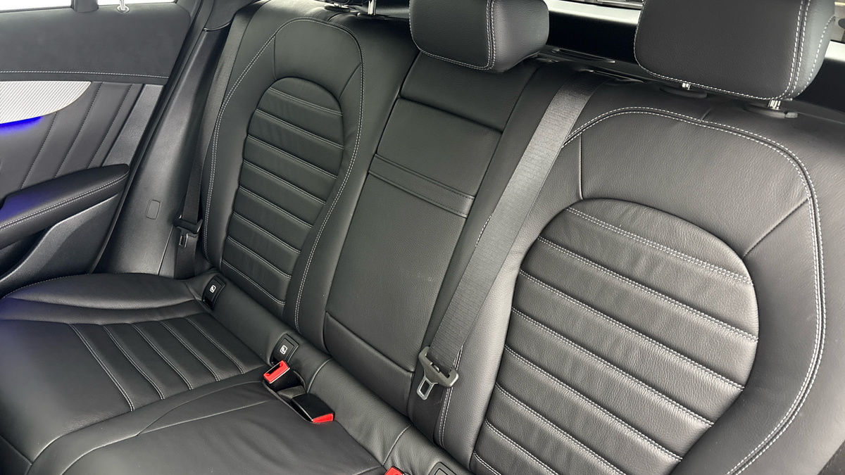Mercedes-Benz EQC Image 8