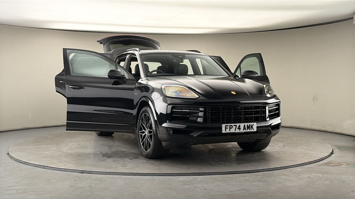 More views of Porsche Cayenne
