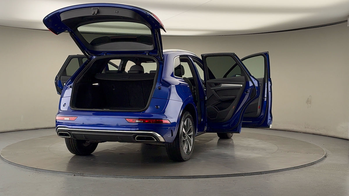 More views of Audi Q5