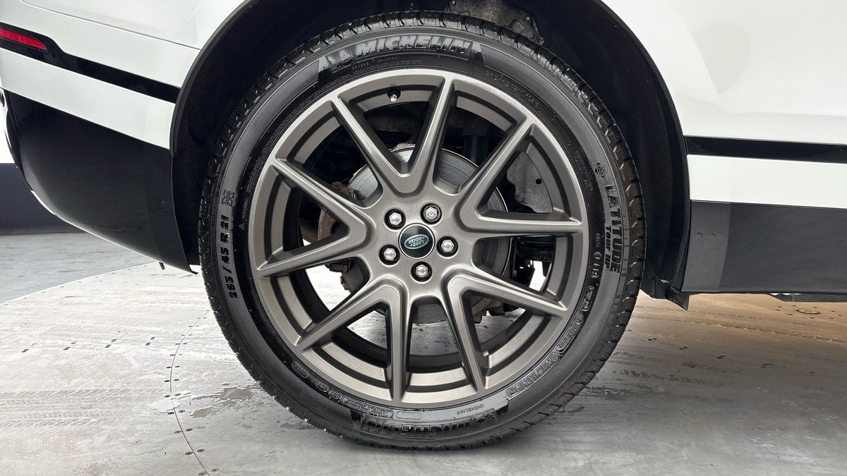 Land Rover Range Rover Velar Image 10
