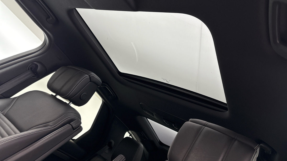 Land Rover Discovery Image 6