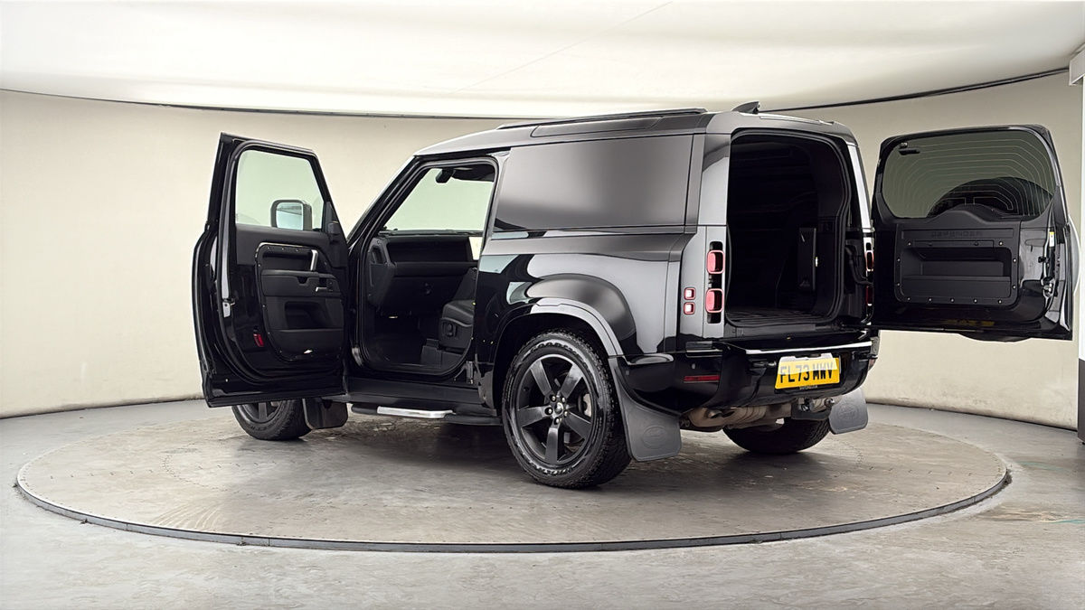 More views of Land Rover Defender 90